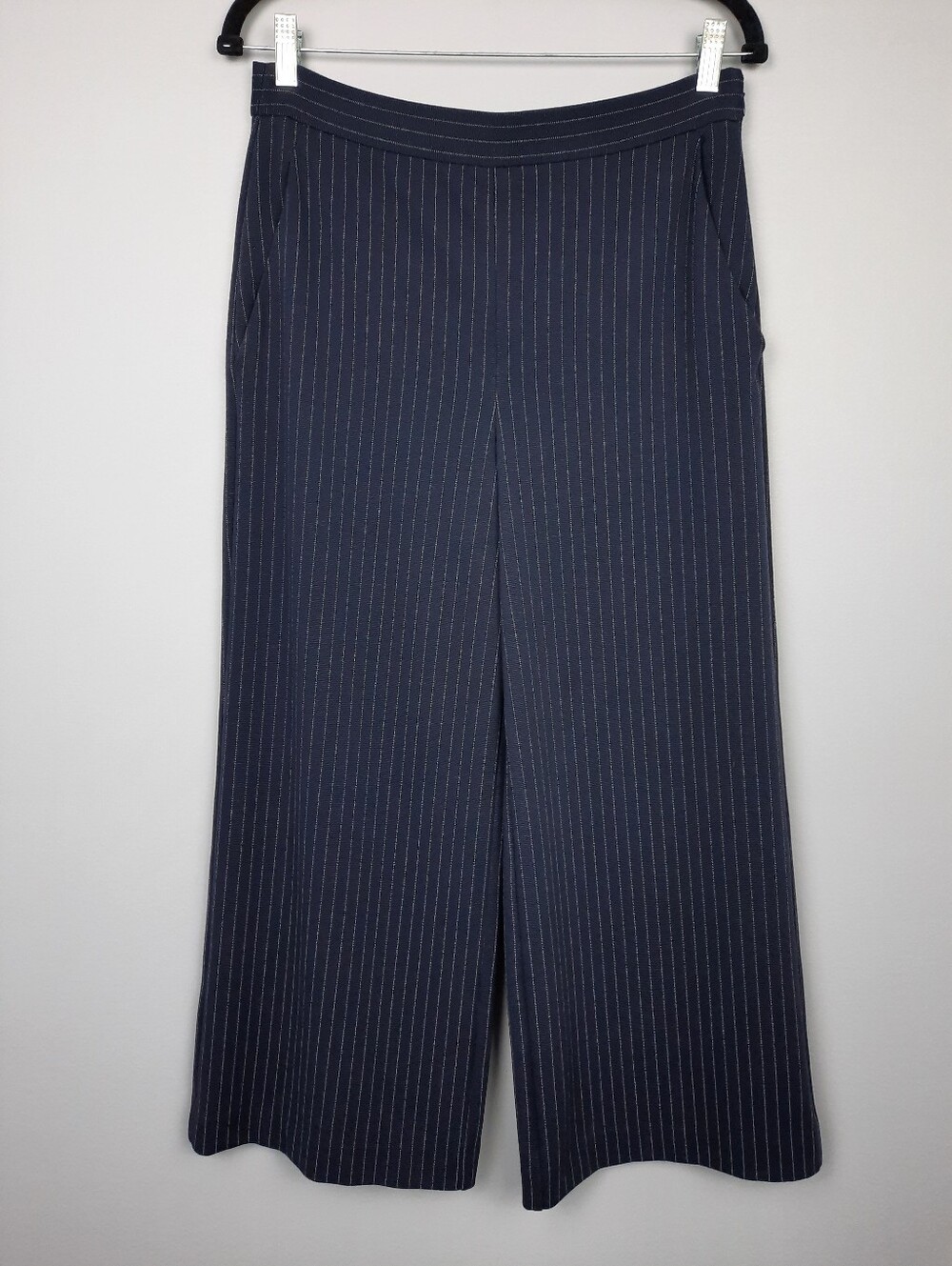St. John Navy Blue Pinstripe High Rise Cropped Wide Leg Pants size 6